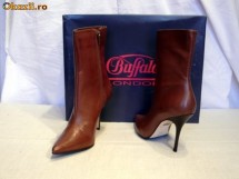 Cizmulite scurte , maro ,Buffalo (7896-410 BROWN) REDUCERE 30% foto