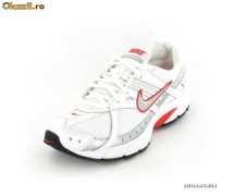 Adidasi Nike marimea 43 foto