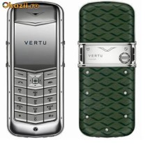 Vertu Constelation Monogram green special edition original 100% folosit stare buna la cutie pachet complet!Pret:1150euro foto