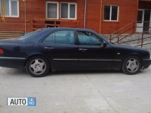 Mercedes E240 Benzina foto