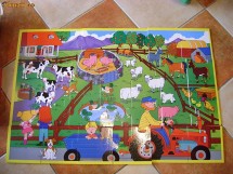 Covoras puzzle din lemn foto