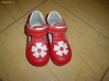 15 RON / PANTOFIORI foarte frumosi 13 cm interior foto