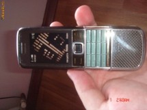 Nokia 8800  Sapphire cu carcasa de Nokia 8800 Carbon foto