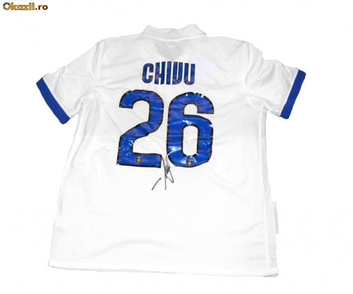 Tricoul lui Cristi Chivu! Echipa Bloggerilor lupta pentru Selena foto mare