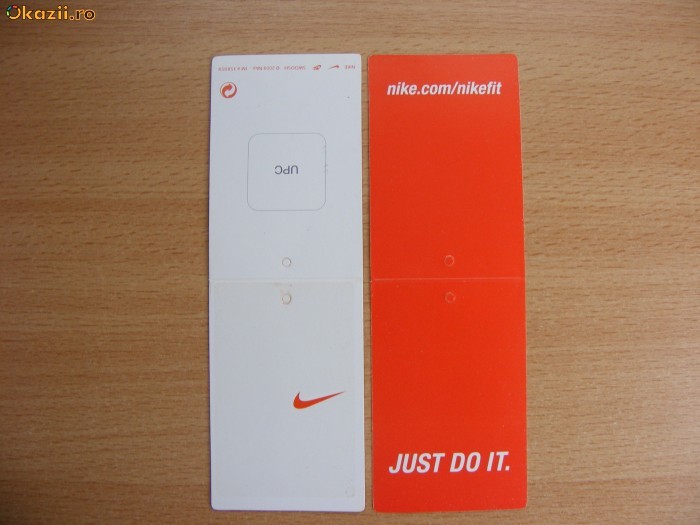 ETICHETE DE CARTON : NIKE SI  ADIDAS foto mare