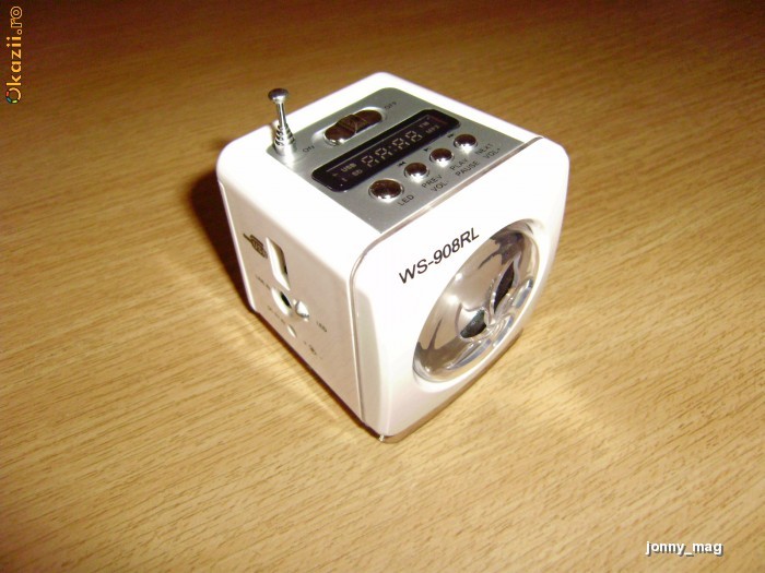 Radio Portabil cu Mp3 Afisaj Acumulator Tip Nokia Bl-5C si Boxa Incorporata foto mare