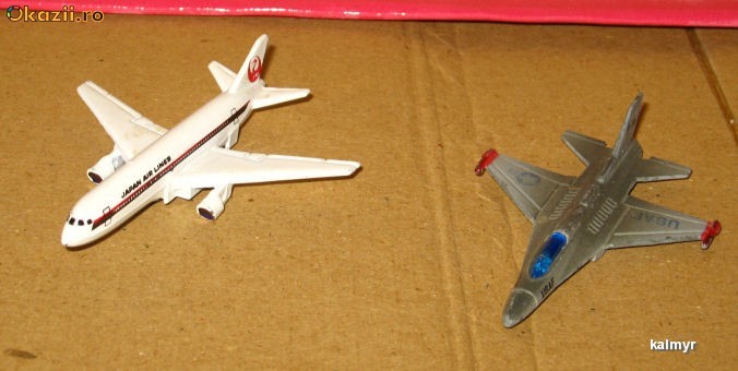2 Avioane metal foto mare