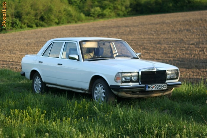 Mercedes Benz 240D din 1984 cu multe piese de schimb foto mare