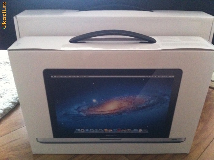 MacBook Pro 15.4 inch 2.4 i7 quad core 750 gb 1gb HD 4gb ram foto mare