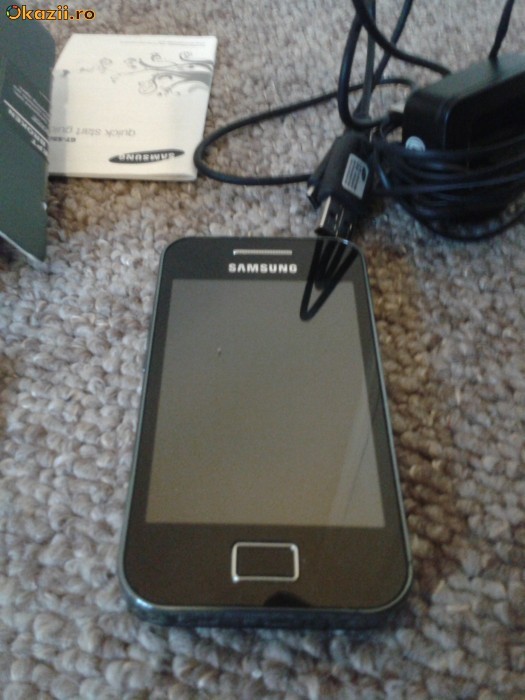 Samsung Galaxy Ace foto mare