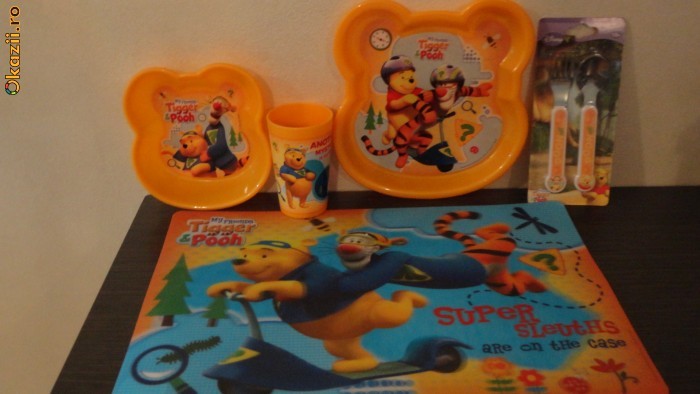 WINNIE THE POOH  set de masa pahar,farfurie etc tot setul  OFERTA foto mare