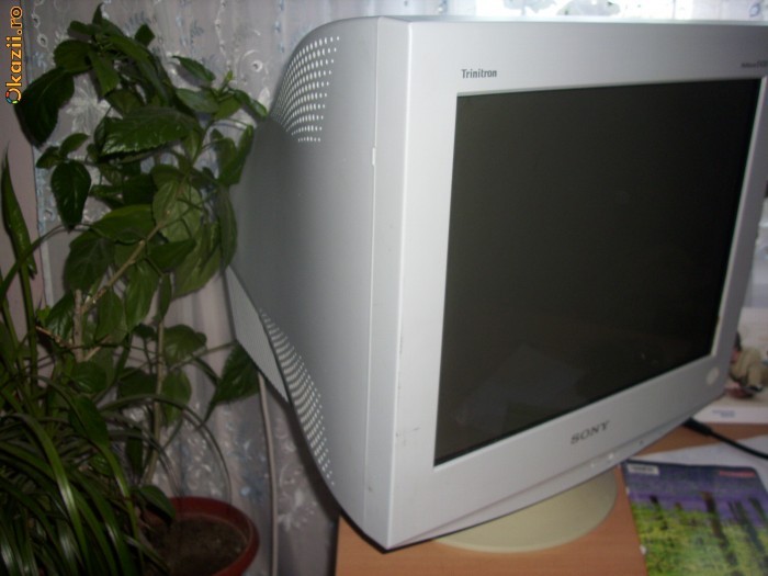 VAND MONITOR CRT SONY Multiscan E430 foto mare