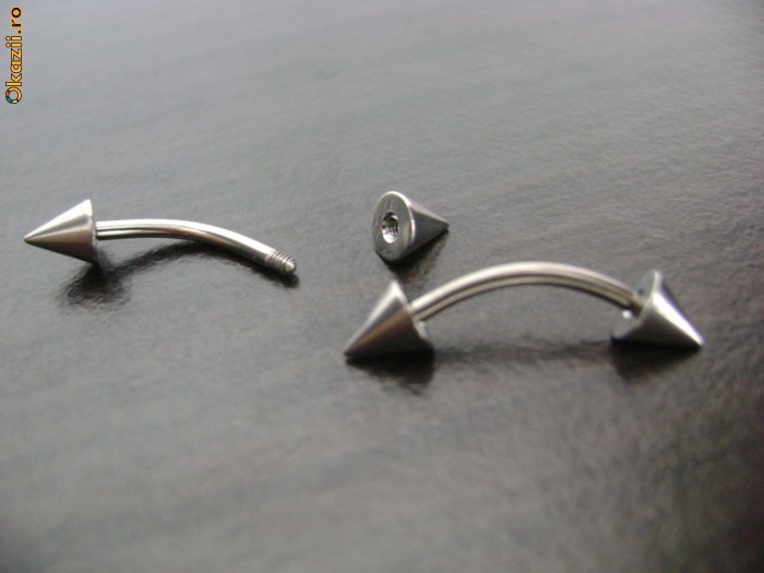 PIERCING SPRANCEANA TITAN TEPI foto mare