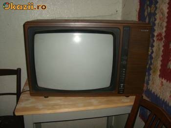 Televizor vechi, de colectie, functional ! foto mare