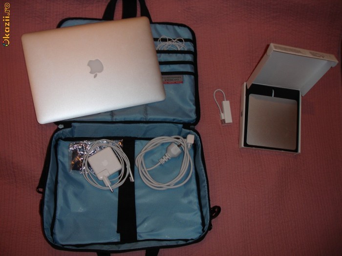 Laptop MacBook Air 13.3 + accesorii foto mare