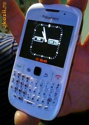 VIND BLACKBERRY CURVE 8520 WHITE FOLIE.IMPECABIL foto mare