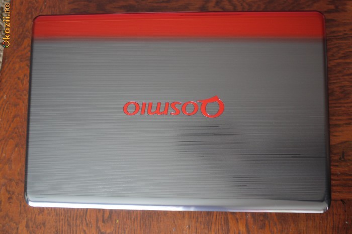 LAPTOP TOSHIBA QOSMIO X770 foto mare