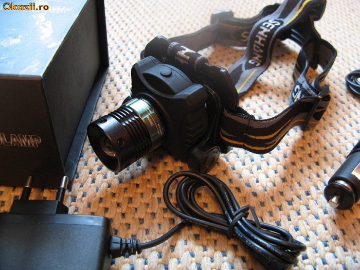 LANTERNA FRONTALA / DE CAP PROFESIONALA LED CREE foto mare