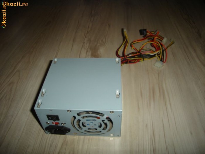 Vand sursa  Smart tech  450W cu 2 SATA, 4 molex foto mare
