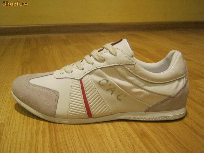 ADIDASI , PANTOFI SPORT BARBATESTI foto mare
