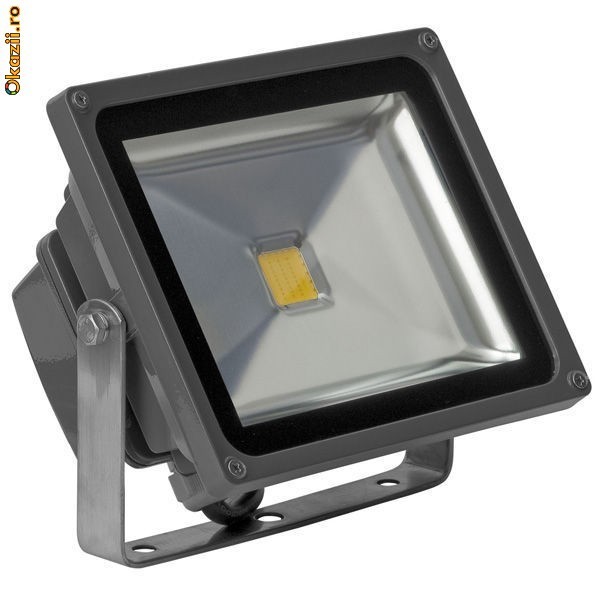 REFLECTOR PROFESIONAL CU LEDURI foto mare