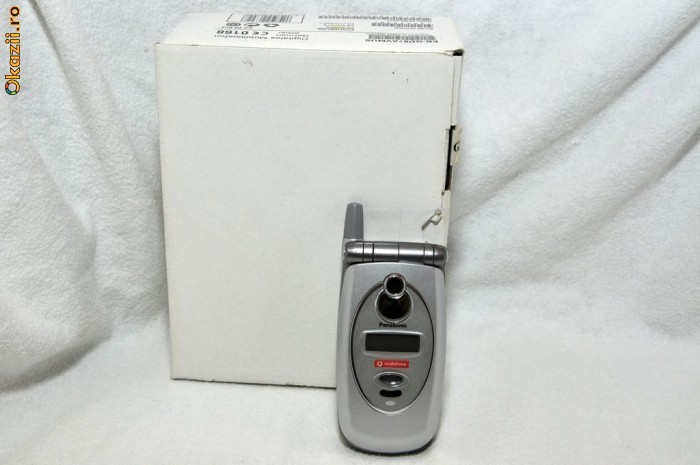 Telefon mobil de colectie - PANASONIC GD 87 - Camera foto digitala, Calculator, 2 x Display, Ceas, Jocuri, Infrarosu ... foto mare