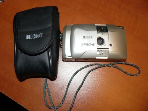 aparat de foto cu film RICOH foto mare